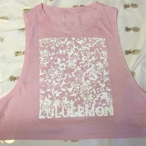Lululemon crop top